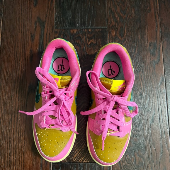 Parris Goebel Nike Dunks Size 5 - Picture 6 of 7